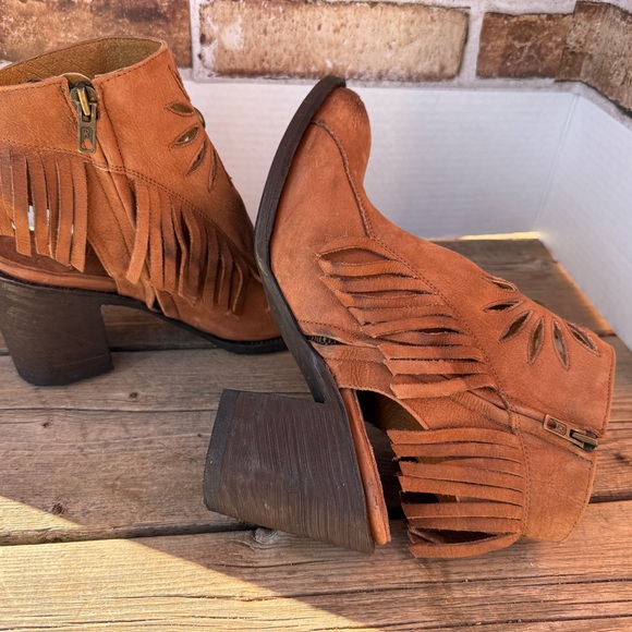 Old Gringo Brown Fringed Ankle Boots - Picture 3 of 5